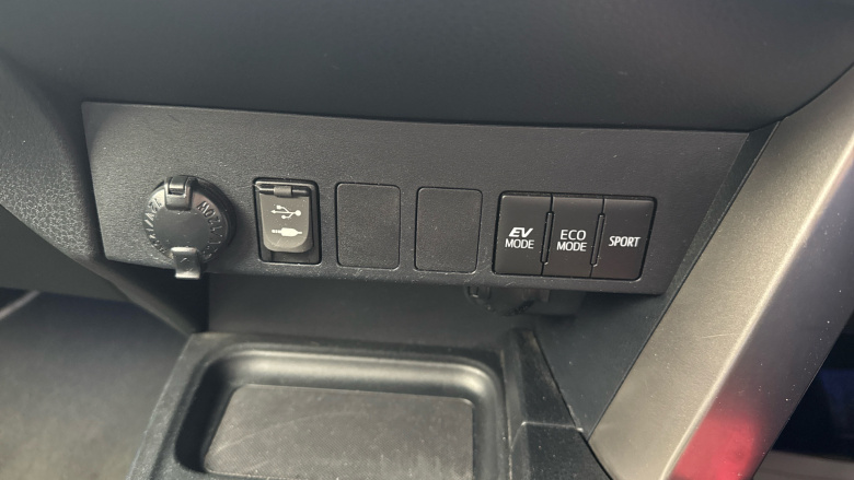 Toyota RAV4 2.5 VVT-i Hybrid Business Ed Plus TSS 5dr CVT 2WD Hybrid Estate